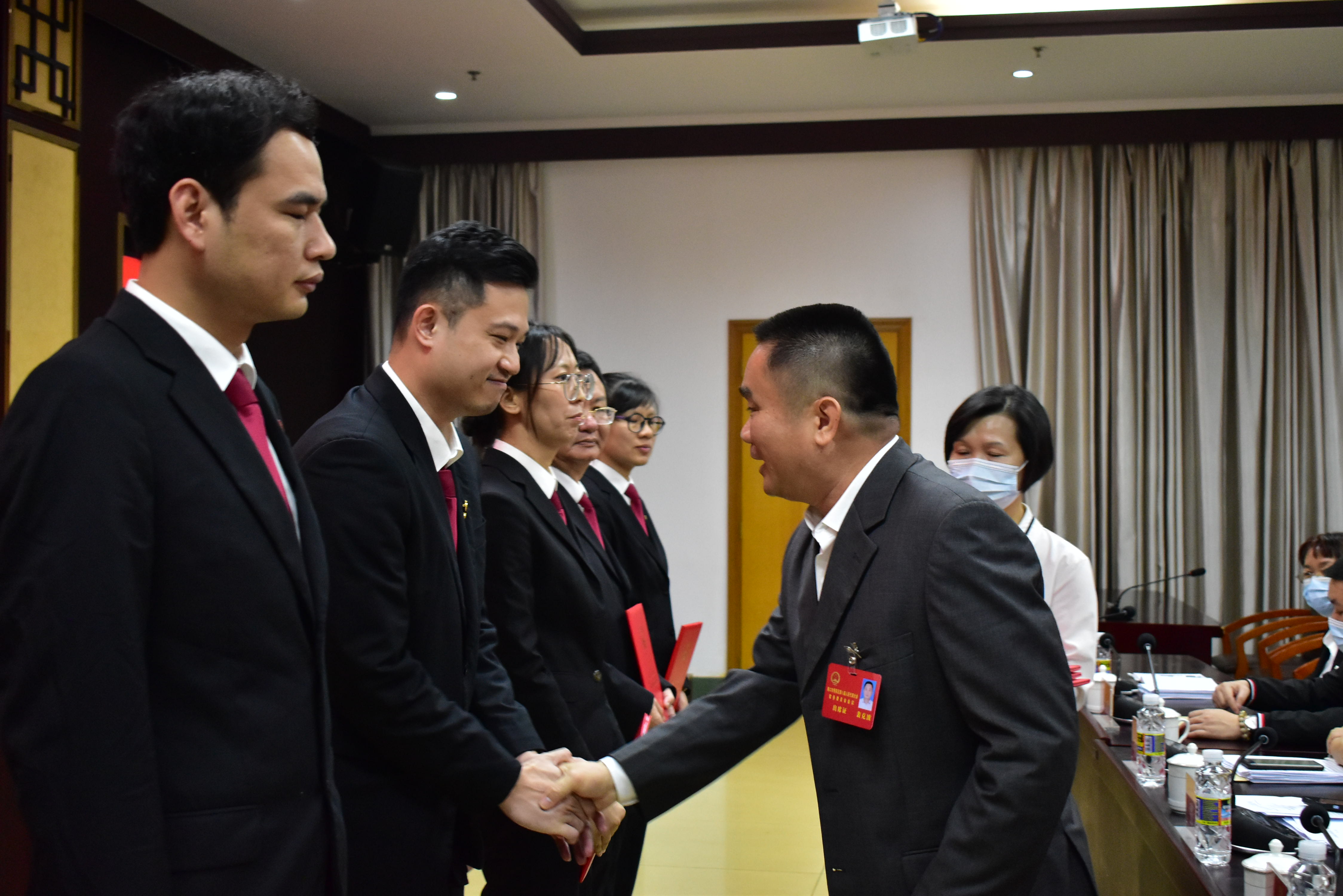 秀英区八届人大常委会第三次会议决定3月1日召开区八届人大二次会议